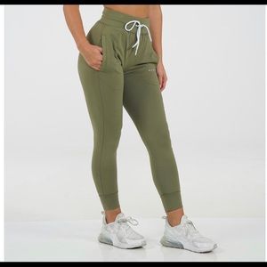 Joggers Olive size small